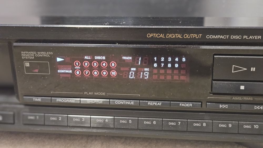 Sony CDP-C900 + 3 magazii XA-10B