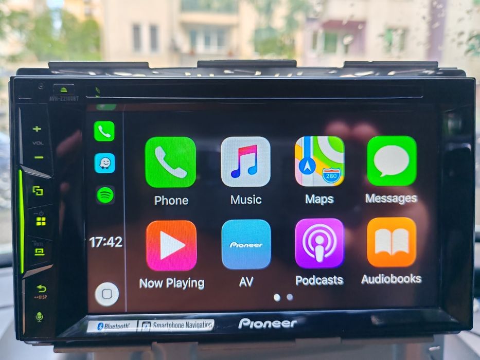 Мултимедия Pioneer AVH-Z2100BT CarPlay