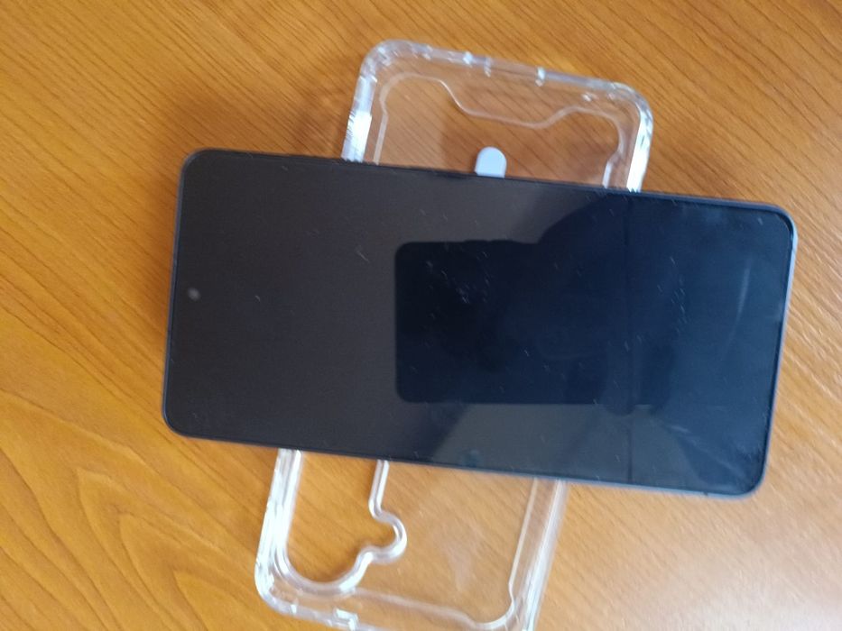 Schimb Samsung s26 256gb nou cu iphone 16 pro max sau 16 pro plus diferenta