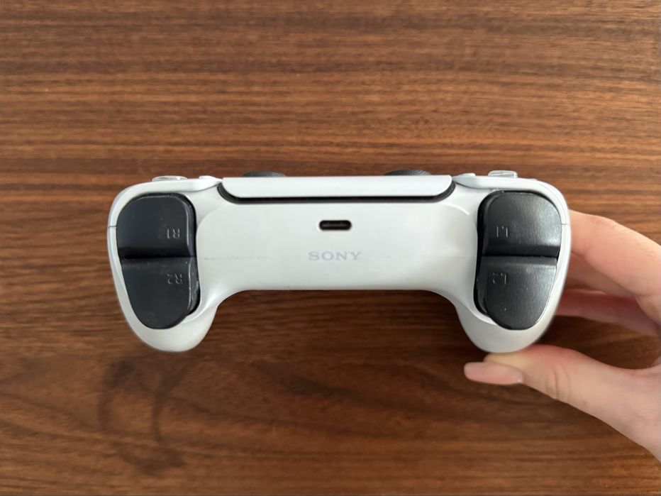 PlayStation 5 DualSense Controller – отлично състояние
