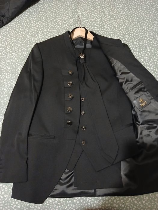 Costum mire deosebit