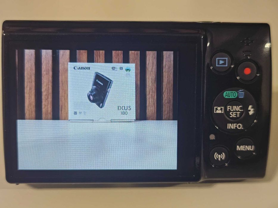 Y2K Aparat foto digital compact  Canon Ixus 180 20MP 10x Zoom ca nou