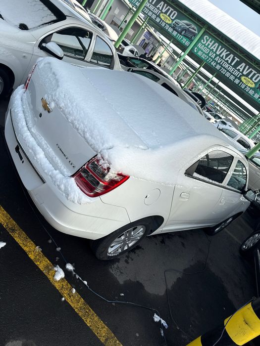 Koblt 2025 yil 20000 km yurgan rangi oq 4 ta eshi wumka polik chihol