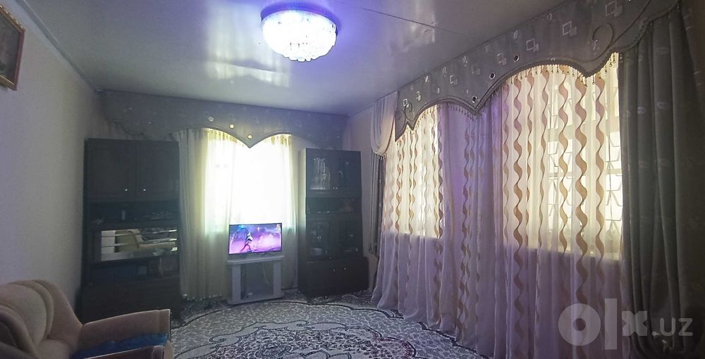 Uzoq muddatga hovli ijaraga beriladi