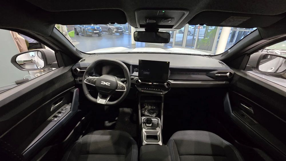 Dacia Duster Dacia Duster Journey Hybrid 140 – Automată – 2025 – Arctic White