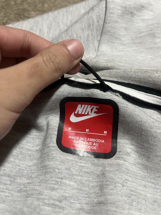 Nike tech fleece М размер сив
