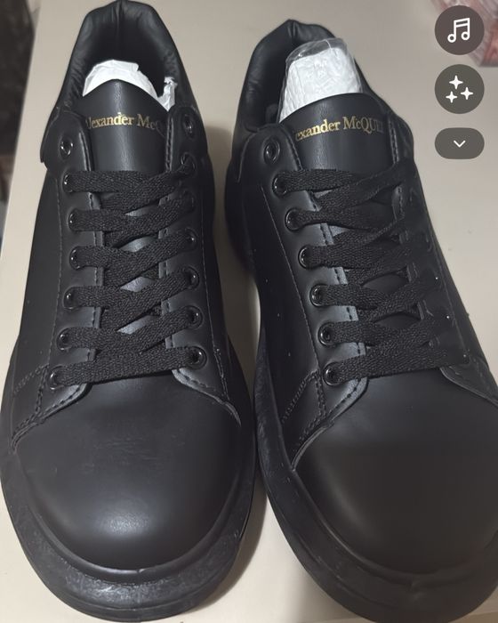 Продам кроссовки Alexander McQueen