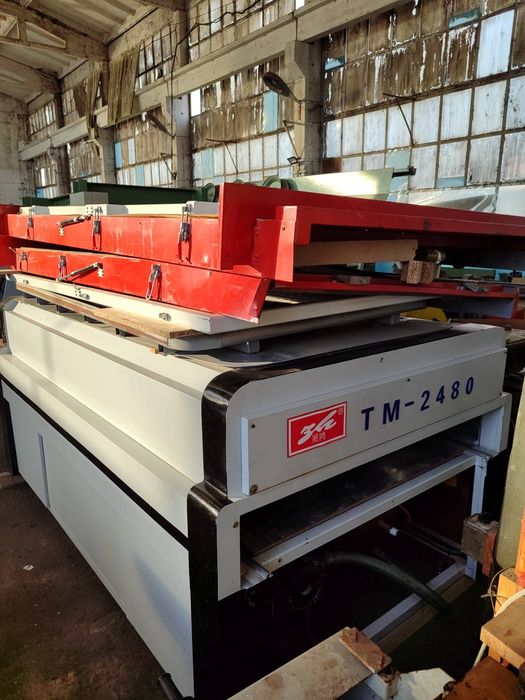 вакуумна мембранна преса с две маси