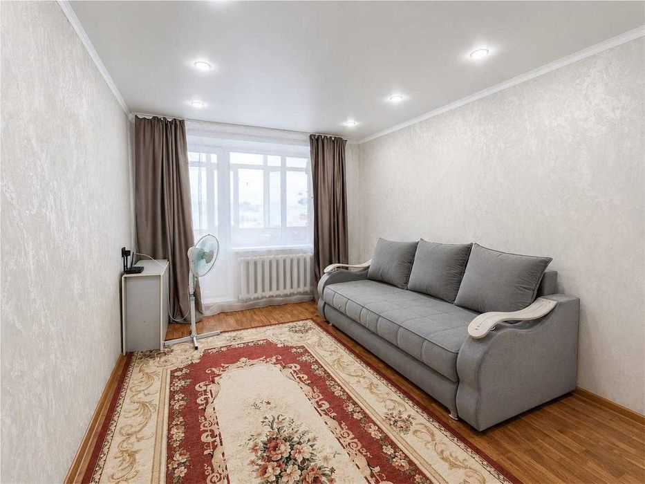 Продам 2 комн квартиру у/план. на пр.Металлургов