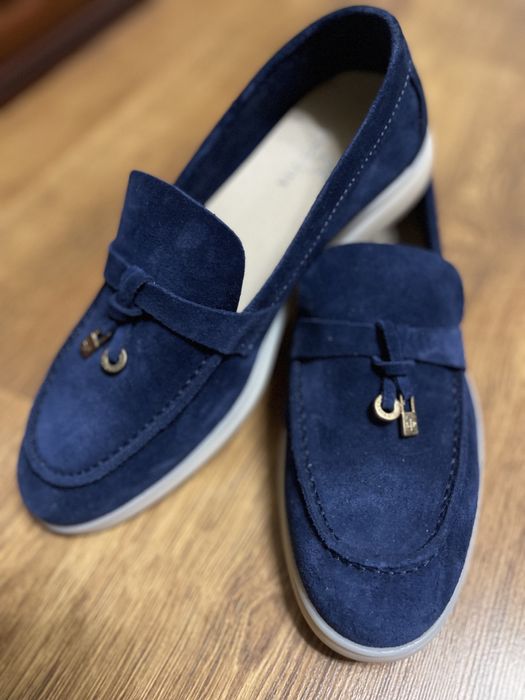 Продам новые лоферы.