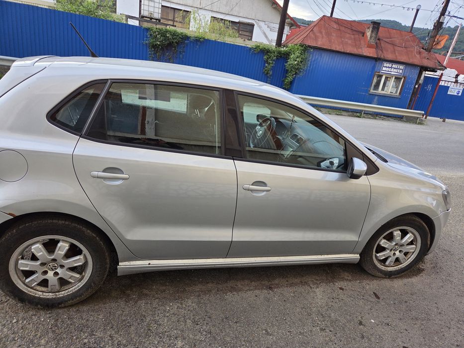 VOLKSWAGEN Polo 2011 — imagine 4