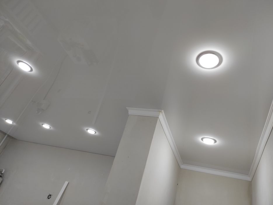 Натяжные потолки.