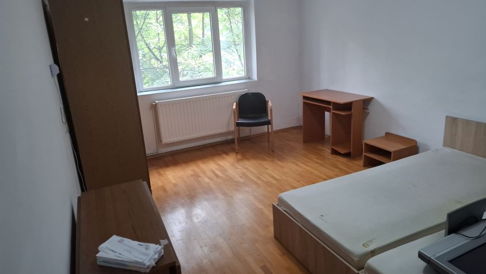 Apartament  de inchiriat cu 2 camere 1800 lei