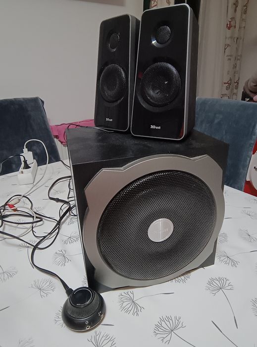 Boxe și periferice pentru calculator/laptop