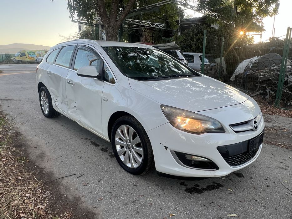 Opel Astra J 1.7 CDTi / 1.4i 2011 г. на части