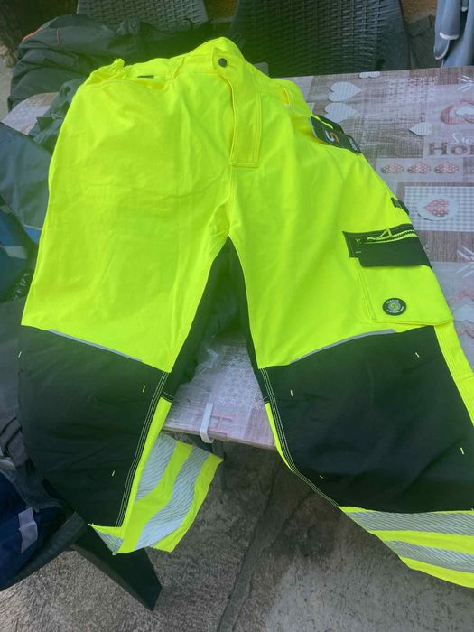 Работни якета и гащеризони