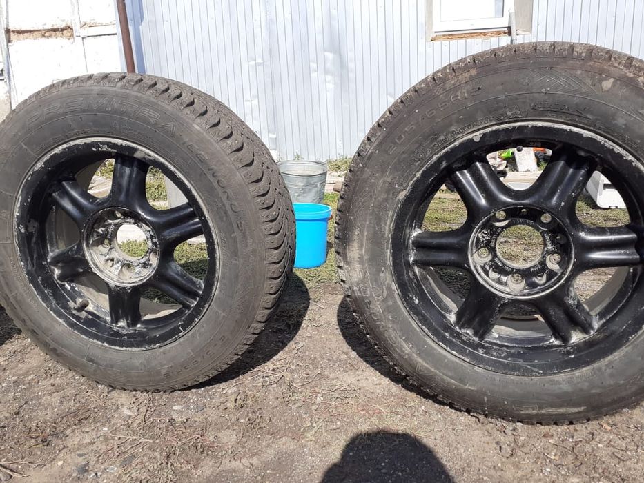 Продам резину на бмв