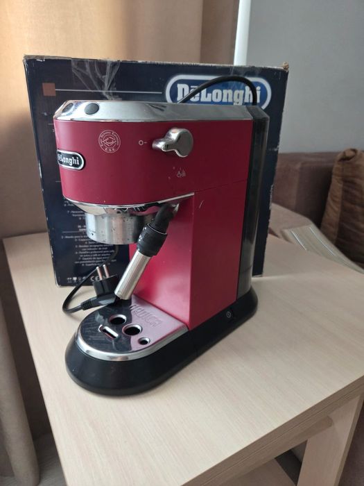 Кофемашина Delonghi