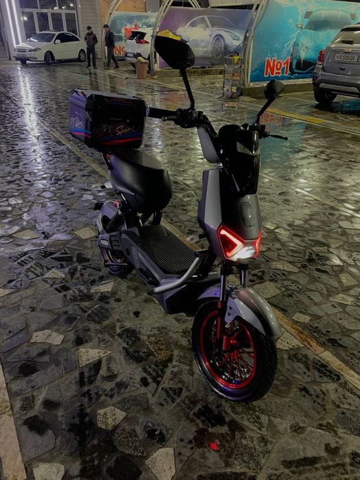 Skuter redline kichkinasi