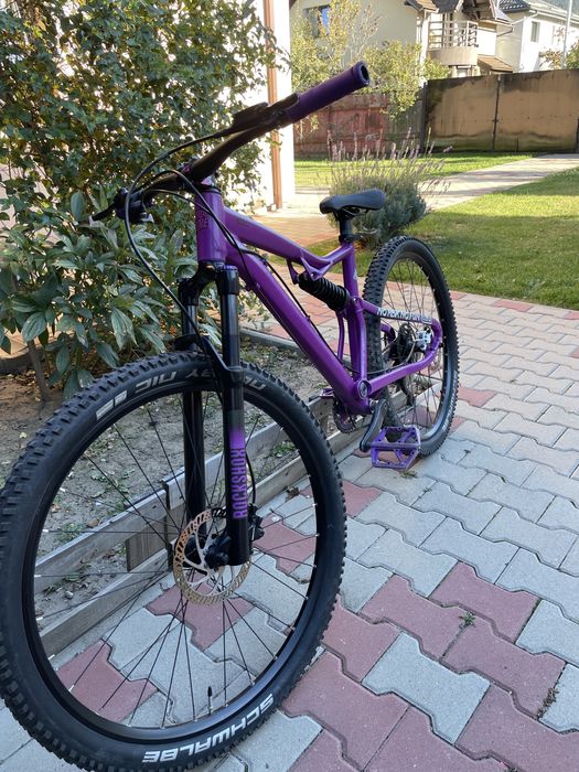 Bicicleta full suspension