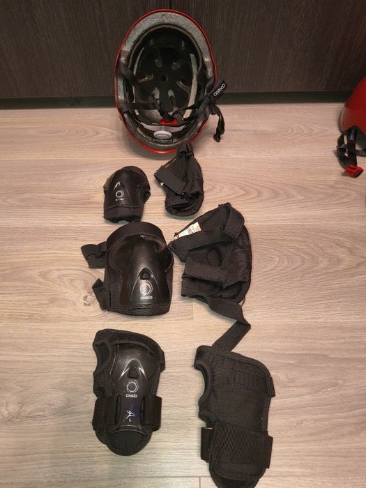 Cască și protecții pentru palma, cot și genunchi Oxelo (Decathlon)