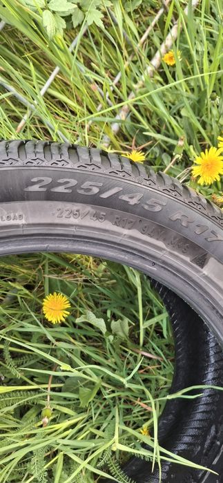 Pirelli All season 225/45/r17 dot 48.23