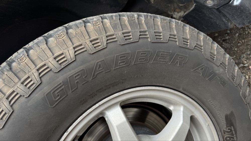 Продам шины А/Т GRABBER,