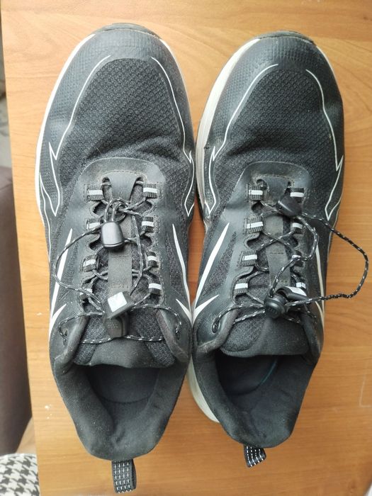Продам кроссовки недорого