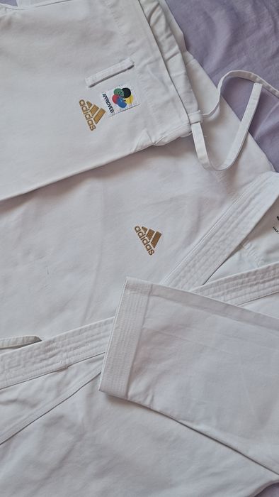 Кимоно за карате adidas WKF Approved – КАТА, златна серия, 160 см