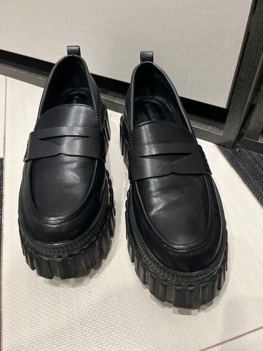 Дамски лоуфъри Страдивариус