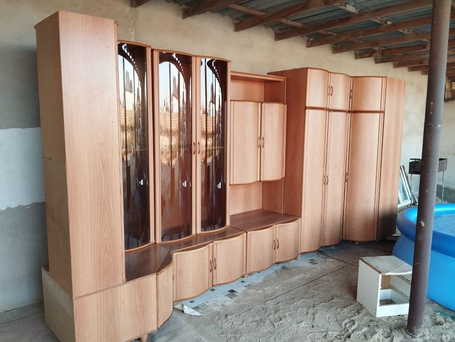 Продается гарнитур