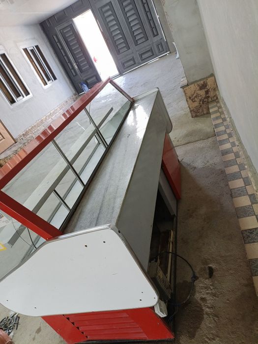 Витринный холодильник