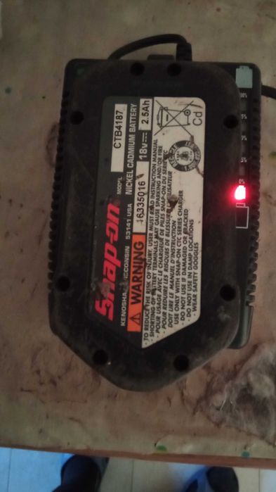 Зарядно за Snap On!