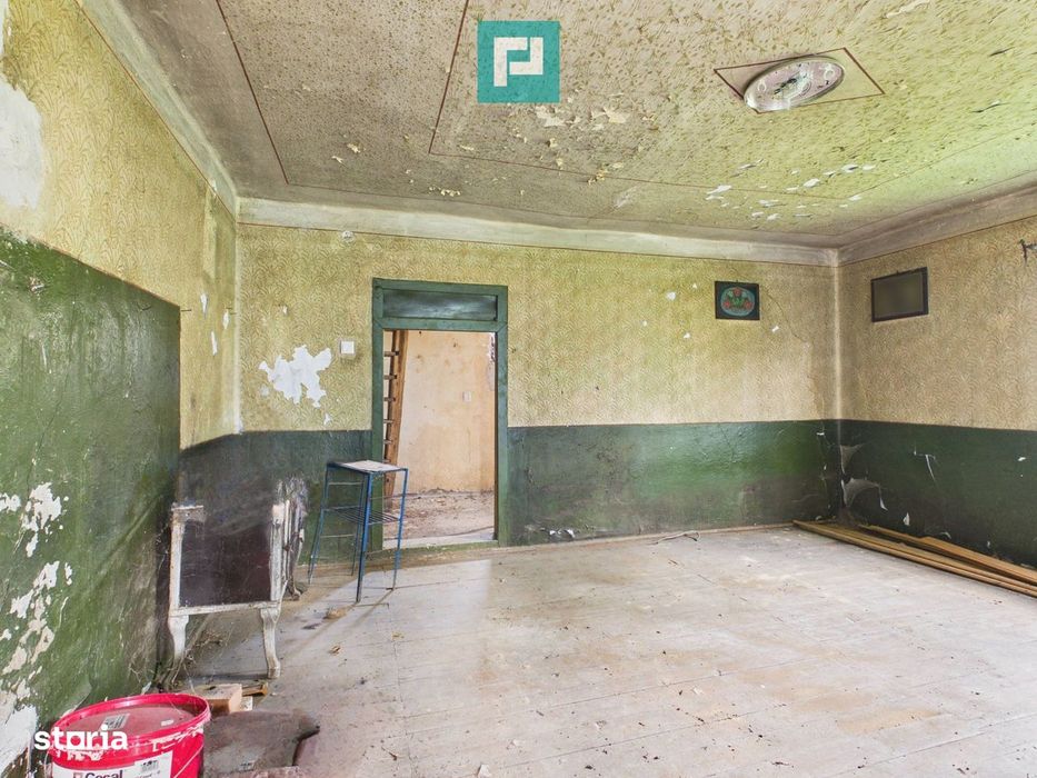 Casă cu teren de 17.681 mp, în loc. Hălmăgel, Arad