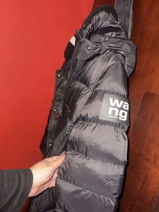 Яке Alexander Wang