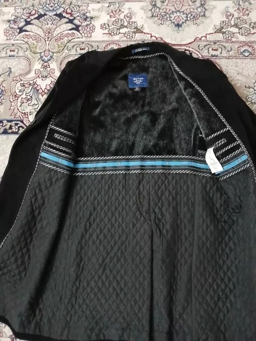 Palto kastyum sotiladi