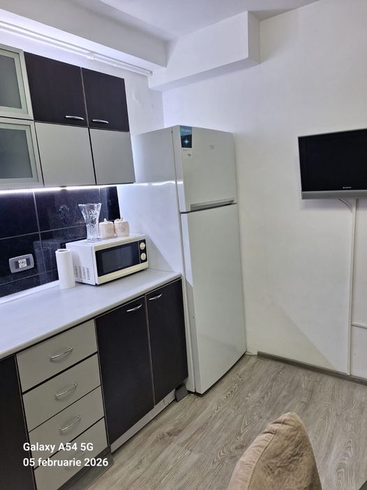 Vand apartament 2 camere complet utilat si mobilat