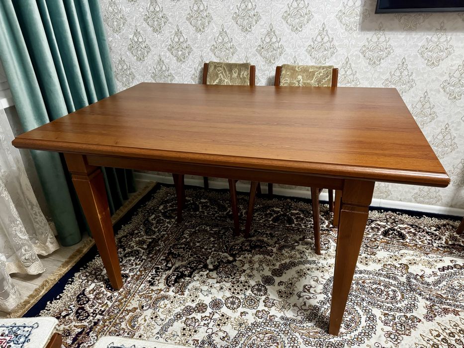 Продам стол 135*90