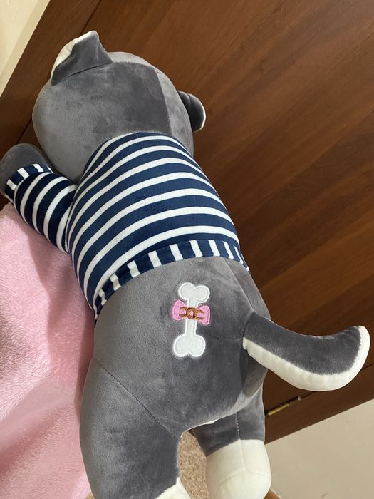 Безторг . Плющевую  собачку  продам .