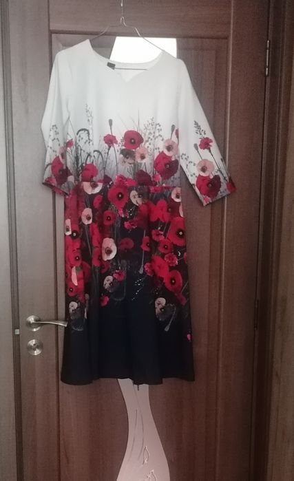 Rochie cu maci mărimea 38-40
