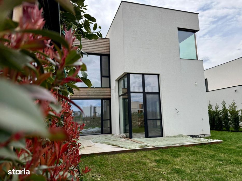 Vila tip duplex in Amber Forest, langa padure