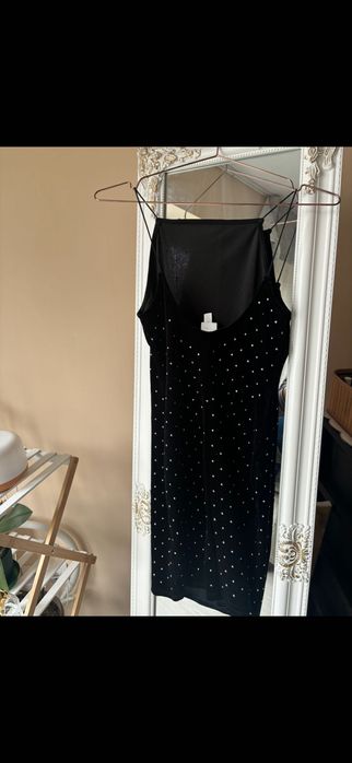 Дамска черна рокля с камъни