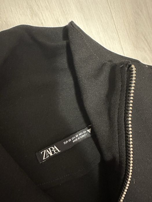 Zara еластичен екип с ципове