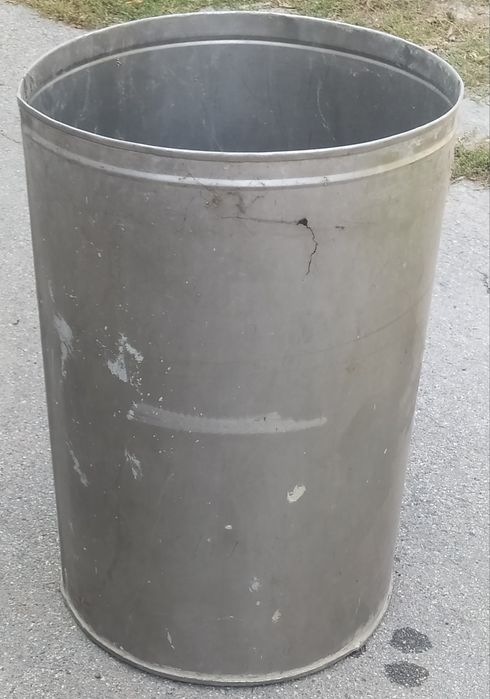 Ёмкость из нержавейки, из алюминия.