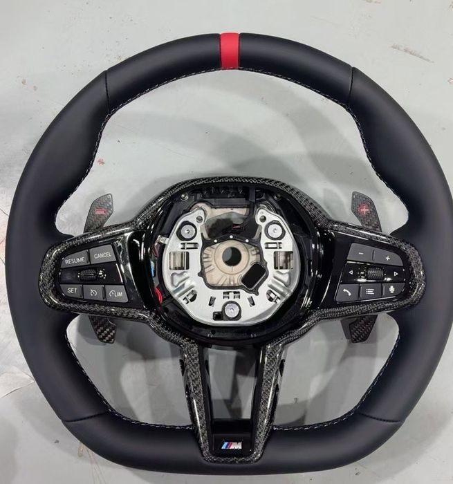 Volan complet BMW M cu insertii Carbon model 2025 pentru seriile F,G