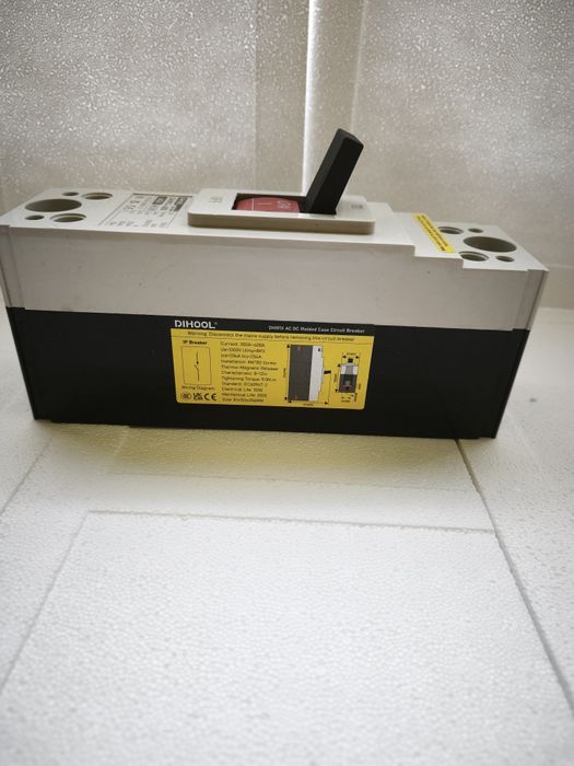 мощен автоматичен прекъсвач с лят корпус