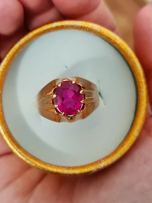 Золотое советское кольцо с рубином 583 пробы