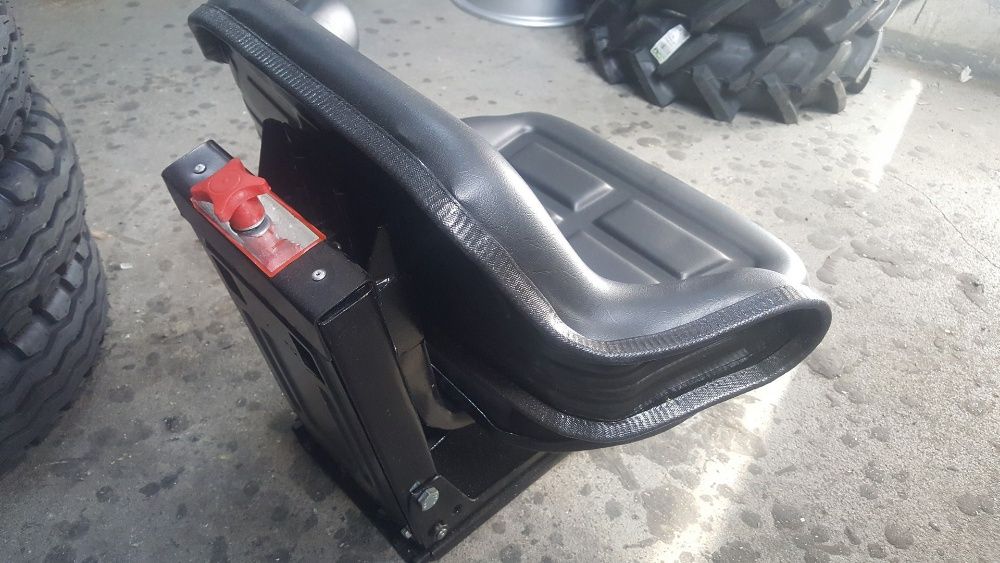 Scaun universal nou pentru tractoare livram in toata Romania ieftin