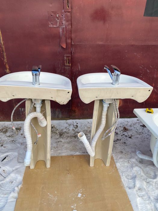 Продам новую ванну и раковины