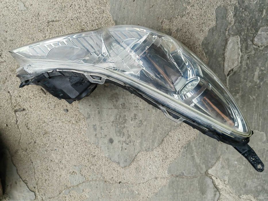 Фар Subaru Outback Xenon десен / Фар Subaru Ledacy Оригинален